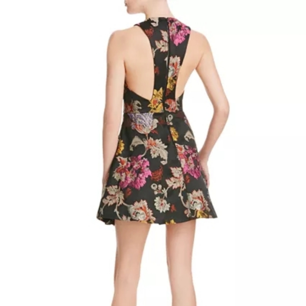 NWT $440 Alice + Olivia Dress Mollie Black Floral Box Pleat Brocade Size 12 - Picture 2 of 13